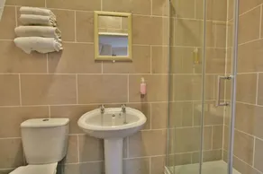 Central Hotel Gloucester - Image 5