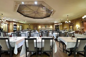 Regent Hotel - Image 3