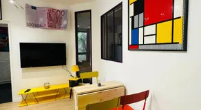 POP appART Appartement Artiste configuré en Galerie dArt à 200 m du centre ville avec Climatisation et Parking privé et securisé gratuit dans copropriété - Image 4