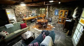 Rustic miners cabin - Image 3
