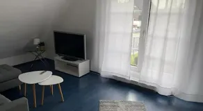 Apartamento 'Room4rent' com varanda e Wi-Fi - Image 2