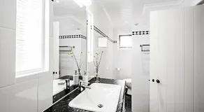 Lucy's Cottage - Image 2