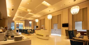 Clarens Hotel - Image 2