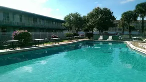 Boca Inn - Image 2