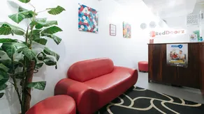 RedDoorz near Pasay Rotonda - Image 2