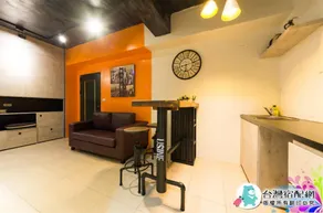 Auspicious six-person room - Image 2