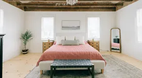 Newly Renovated Vintage Inspired Large 4 BR Home - Image 2