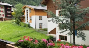 St Martin Apartments - Image 3