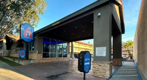 Motel 6 Pasadena, CA Old Town Pasadena Area - Image 5