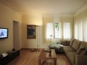 Classbedroom Park Güell Apartment - Image 2