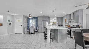 Exclusive Residence in Glendale - Image 2