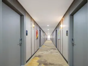 Yulong Hotel - Image 5