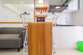 Compact Bassura City Apartment near Jatinegara - Image 2