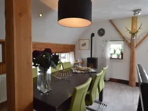 Beautiful farmhouse in Wapse with fenced garden - Image 2