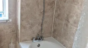 Spacious- 3 Bedroom House for 6 adults - Image 5