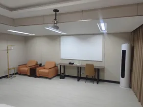 Xinlong Hotel - Image 5