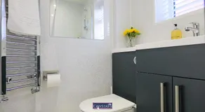Old Silk Apartments - Luxury Studios, 1 & 2-beds in Coventry City Centre by COVSTAYS - Image 2