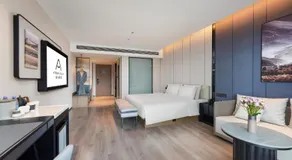 Atour Hotel Kunming Changshui International Airport Cloud Cube - Image 3