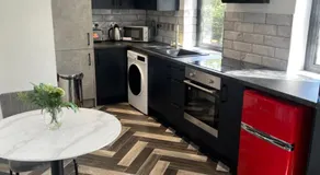 Spacious & Stylish Self Contained Studio Apartments - Image 4