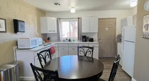 Lake Powell Motel & Apartments - Image 2