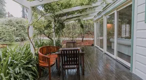 Carramar Coach House, Romantic Falls Retreat - Image 4