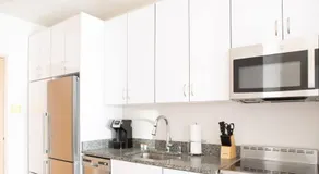 East Side Studio Apt - Near Brady St and Fiserv with Balcony - Image 3
