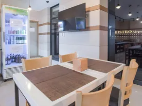 Hotel Airport - Image 2