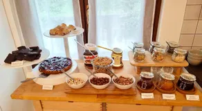 Maeva Guesthouse - Image 3