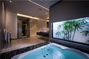 U-Her Hotel - Image 2