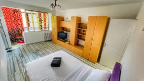 Ultracentral quiet modern studio with free parking - Image 2