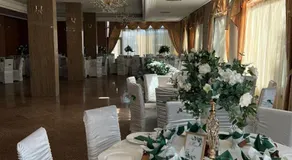 Hotel Flora - Image 2