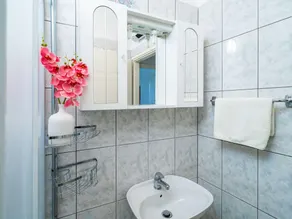 Apartments Nikolina - Image 4