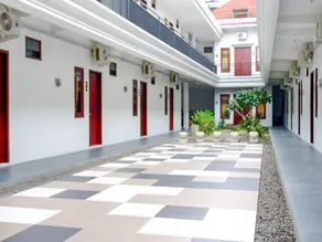 Kusuma Guest House Jombang RedPartner near Station Jombang - Image 3