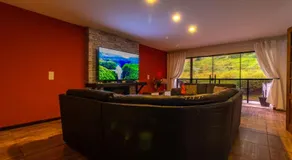 Kings Boutique Hotel - Image 5