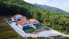 Namhae Eagless Poolvilla Pension - Image 2