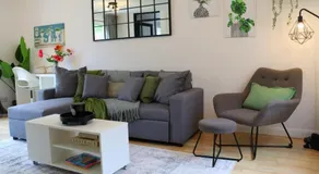 3BR Entire House, Garden, BBQ, Free Parking, 2 Bathrooms, Sleeps 7 - Image 4
