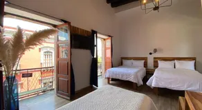 Palacio De Las Rosas - Image 4