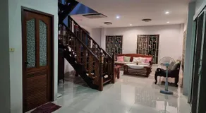 Loy Manee House - Image 4