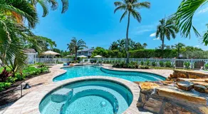 Crooked Coconut: Resort Pool & Spa, Dock - Image 3