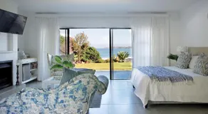 Mykonos Luxury Beachfront Accommodation - Image 2