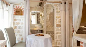 Le Mas des Mathes, Chambres d'hôtes, Studios - Image 5