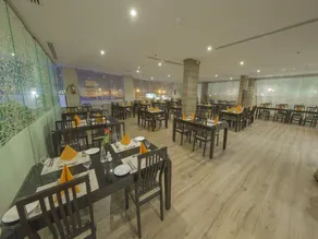 Rollins Hotel - Image 5