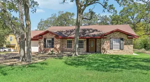 TX A&M! TAMU! Pet Friendly! 7 Beds, King & Queen! Billiards! Fire Pit Oasis! - Image 4