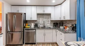 Stylish House with Hot Tub, Fire Pit Pool table near Denver - Image 3
