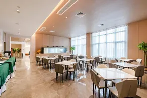 Luoyang Blue Water Bay Hotel - Image 2