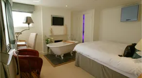 Manor Green Cottage - Image 2