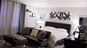 Home Away From Home (w/ Pool) - Image 2