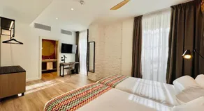 Hotel Doho - Image 2