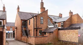 The Ivanhoe Apartment - Image 5