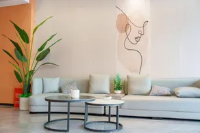 Four Seasons Fashion Hotel - Image 4